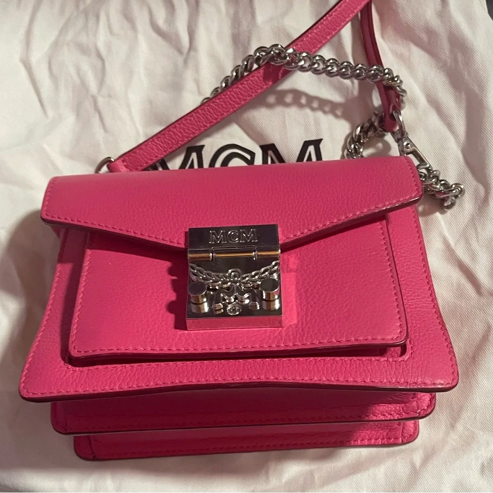 MCM Calfskin Patricia Crossbody Bag Silver Chain Sugar Pink! Limited Edition! - Picture 9 of 15